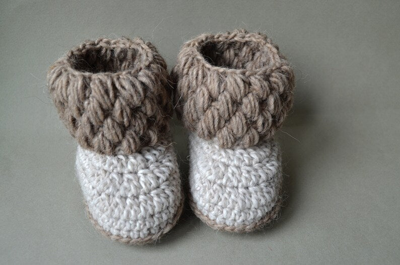 Crochet baby booties Home cappuccino beige boots Unisex baby shoes 0-3, 3-6, 6-9 9-12 months